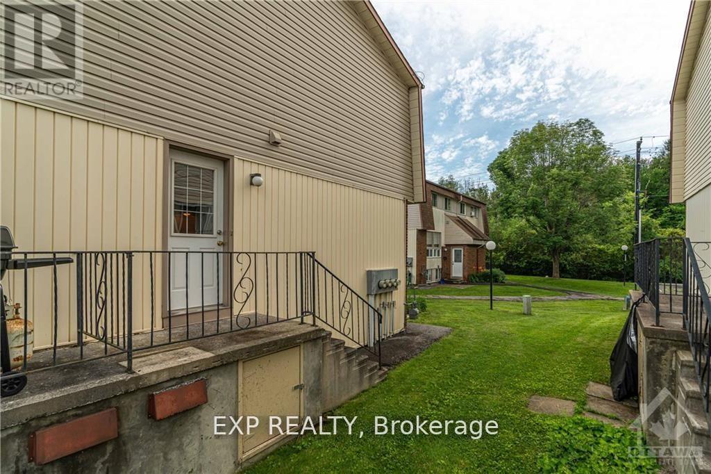 C - 20 Forester Crescent, Ottawa, Ontario  K2H 8X9 - Photo 5 - X13440334