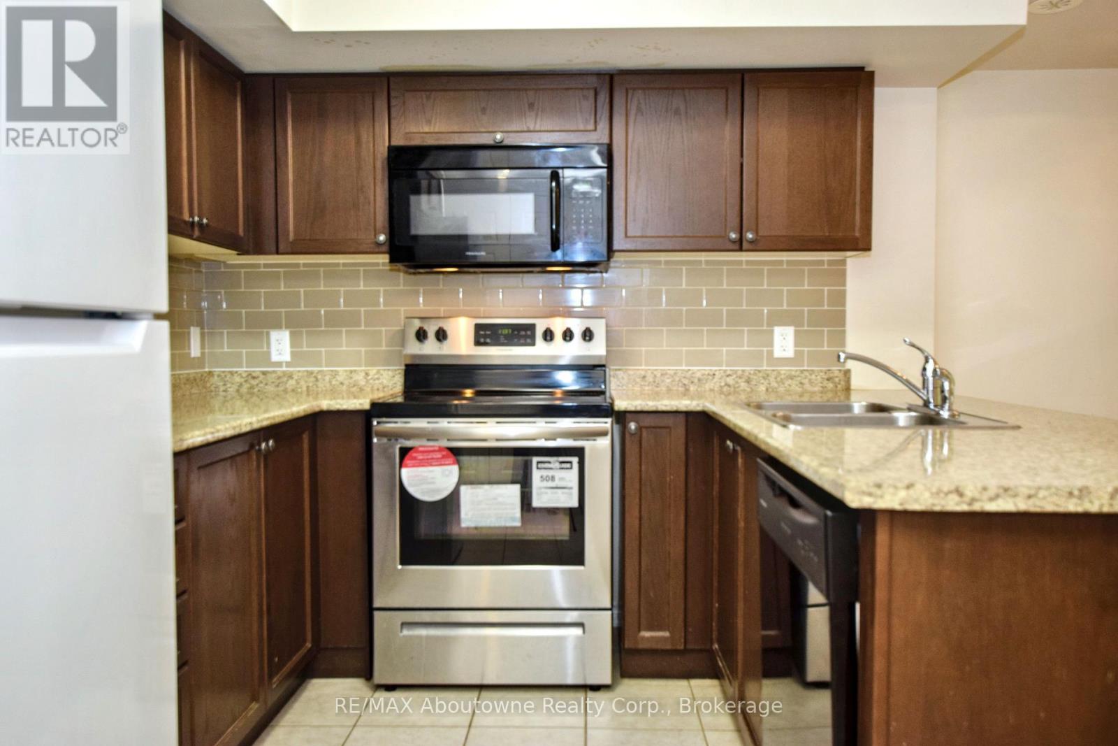 116 - 2441 Greenwich Drive, Oakville, Ontario  L6M 0S3 - Photo 7 - W13440316