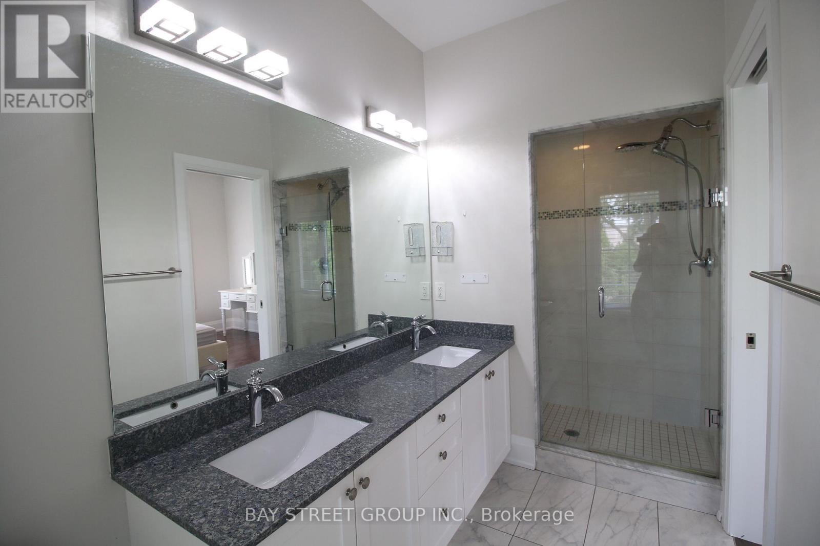 12 Sombrero Lane, Richmond Hill, Ontario  L4C 6E5 - Photo 12 - N13429726