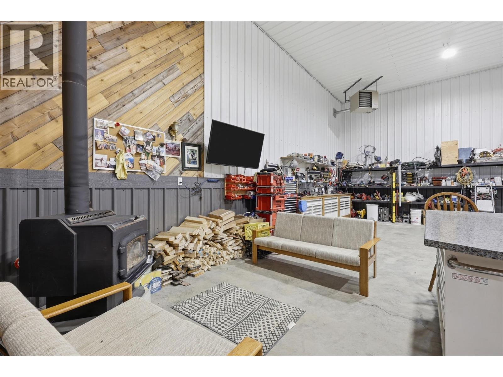 Listing image 76