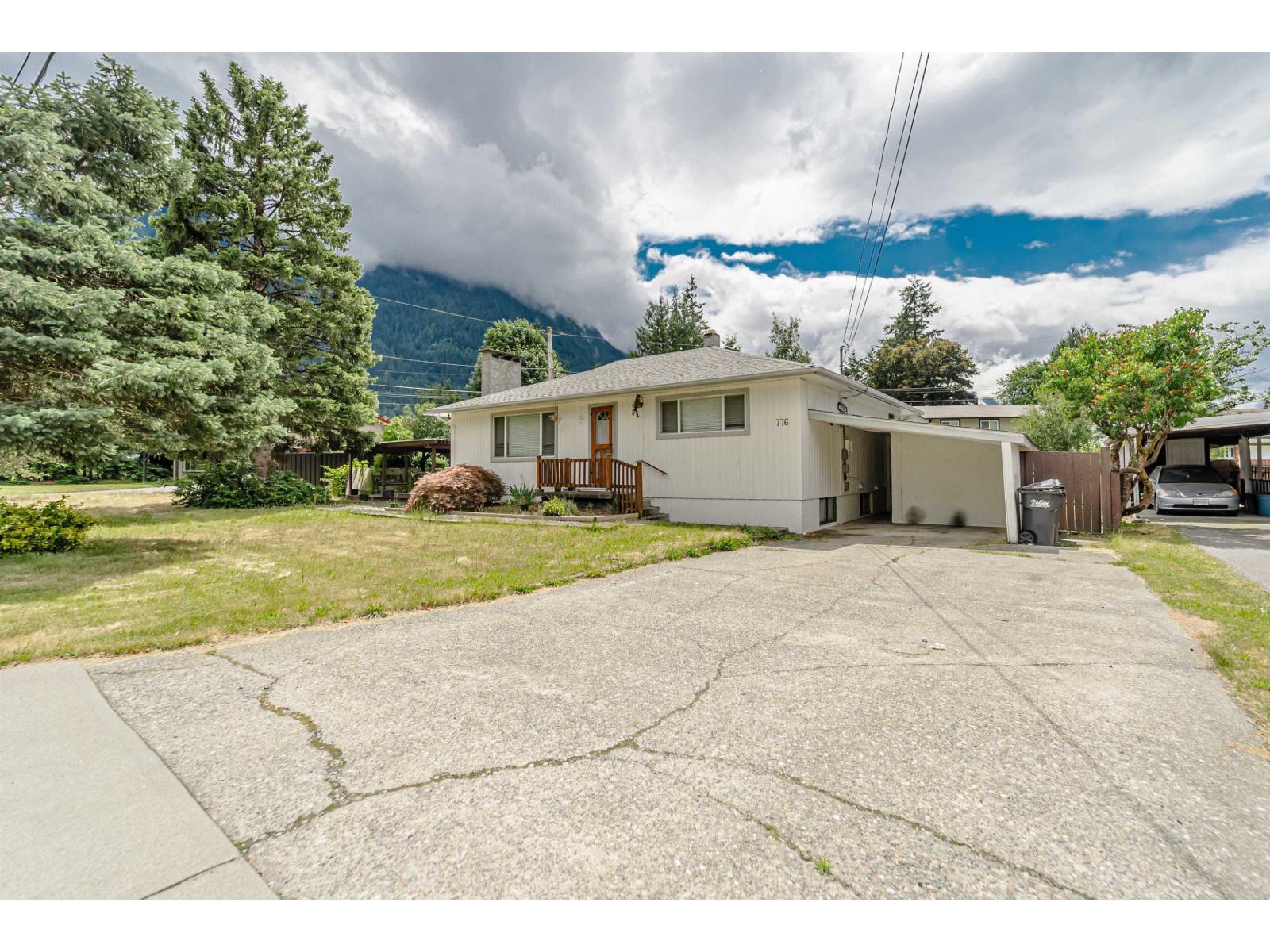 776 7TH AVENUE|Hope