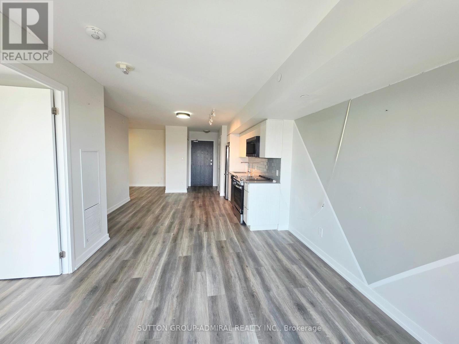 315 - 1401 O'connor Drive, Toronto, Ontario  M4B 2V5 - Photo 2 - E13107676