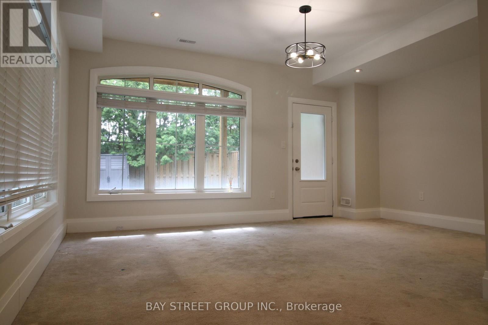 12 Sombrero Lane, Richmond Hill, Ontario  L4C 6E5 - Photo 17 - N13429726