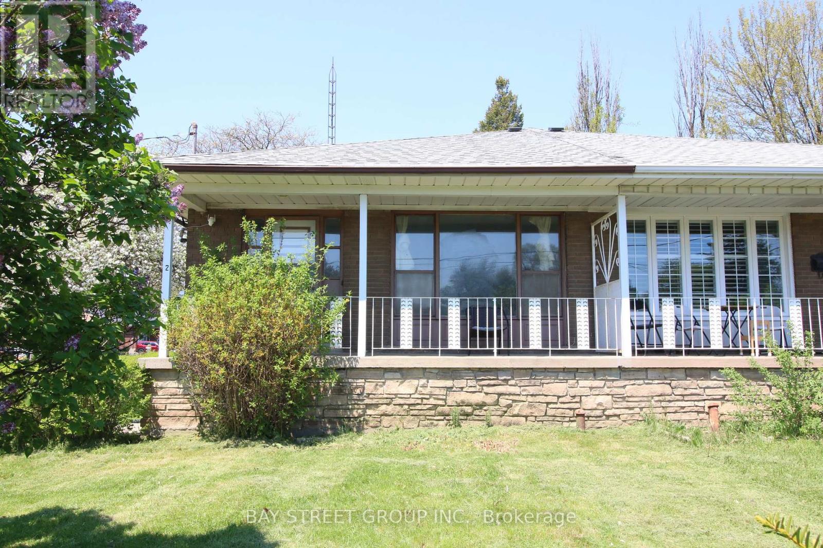 2 SLIDELL CRESCENT, Toronto, Ontario