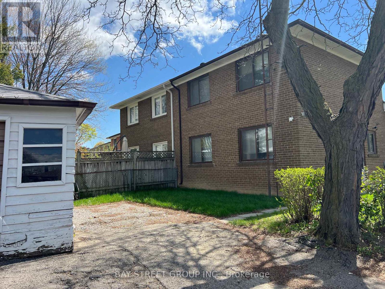 2 Slidell Crescent, Toronto, Ontario  M3A 2C4 - Photo 12 - C13440224