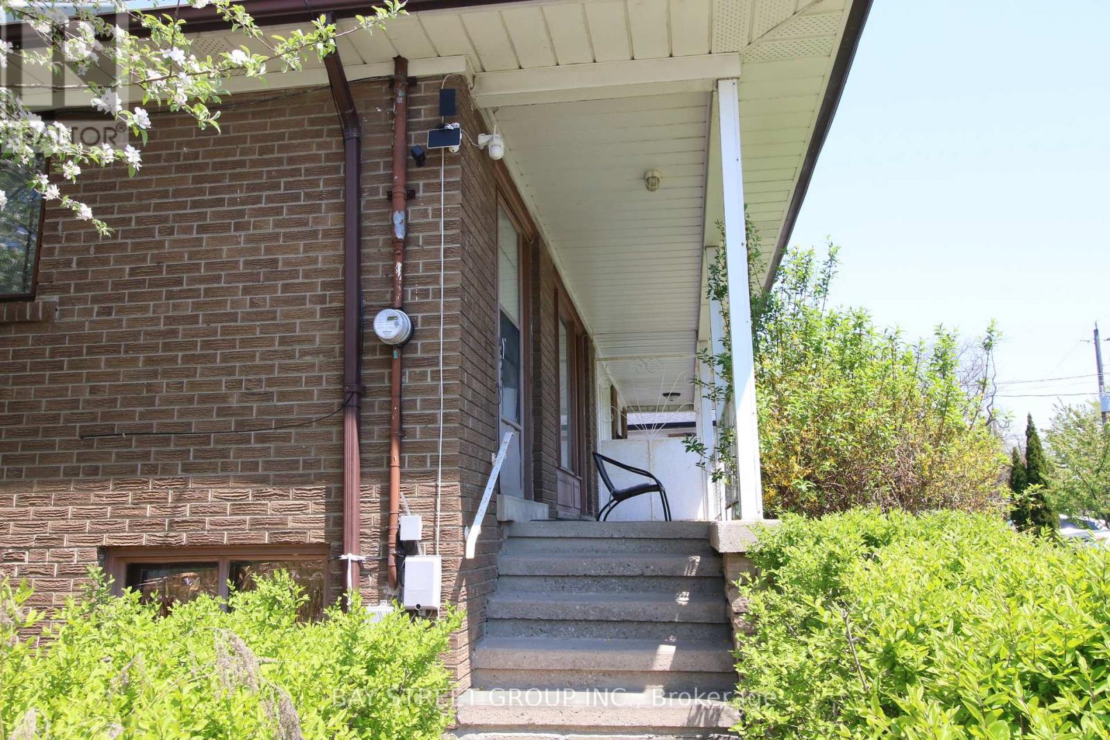 2 Slidell Crescent, Toronto, Ontario  M3A 2C4 - Photo 2 - C13440224