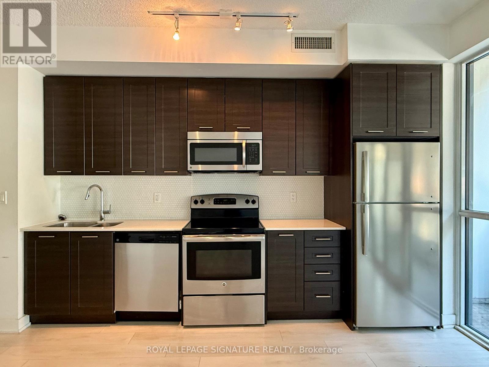 305 - 50 Bruyeres Mews, Toronto, Ontario  M5V 0A7 - Photo 4 - C13440274