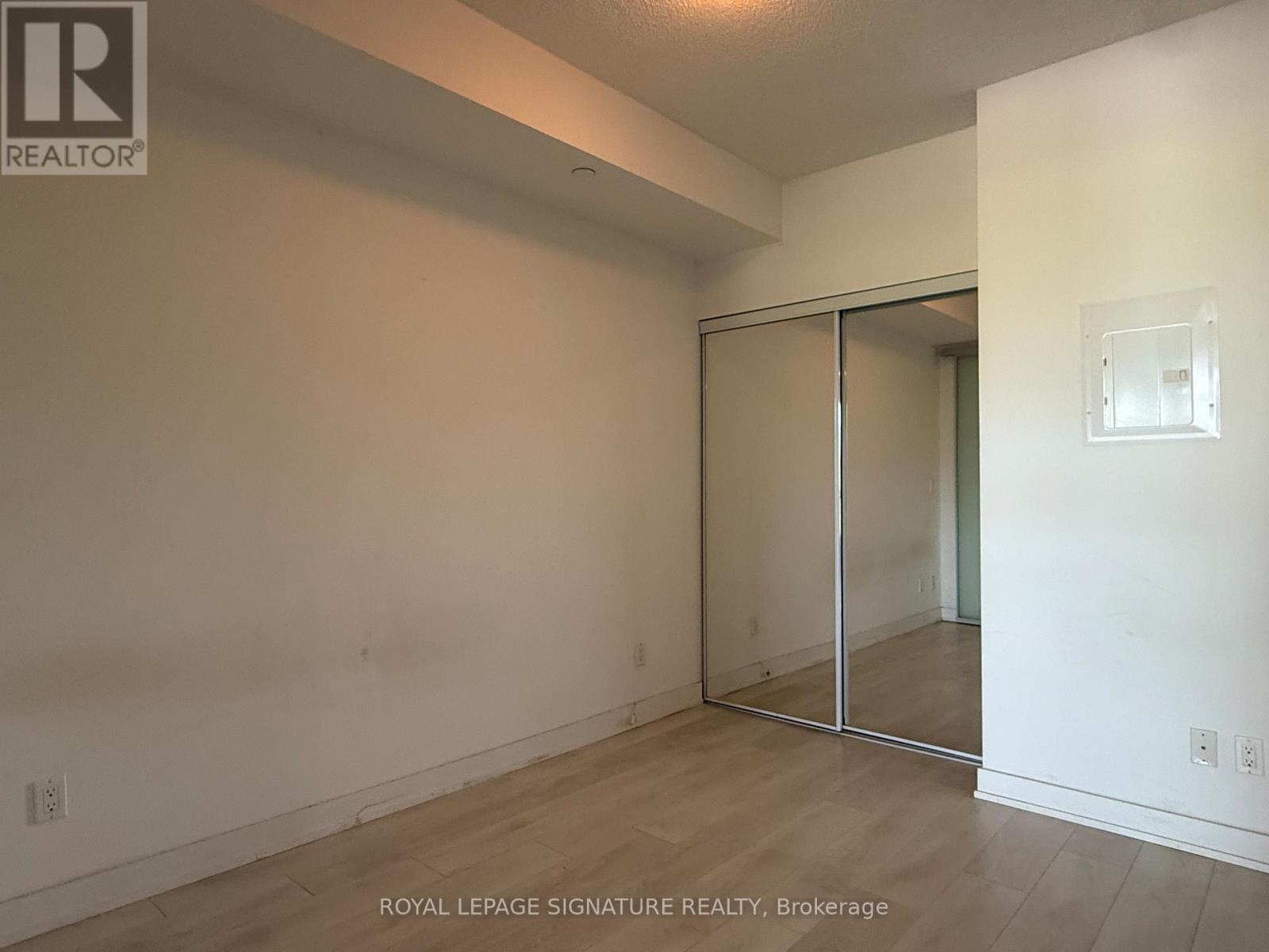 305 - 50 Bruyeres Mews, Toronto, Ontario  M5V 0A7 - Photo 6 - C13440274