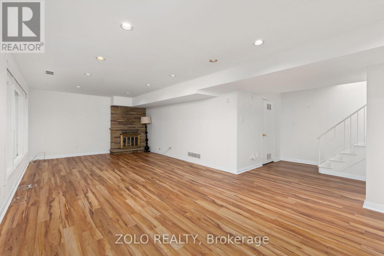 17 Hi Mount Drive, Toronto, Ontario  M2K 1X3 - Photo 29 - C13440304