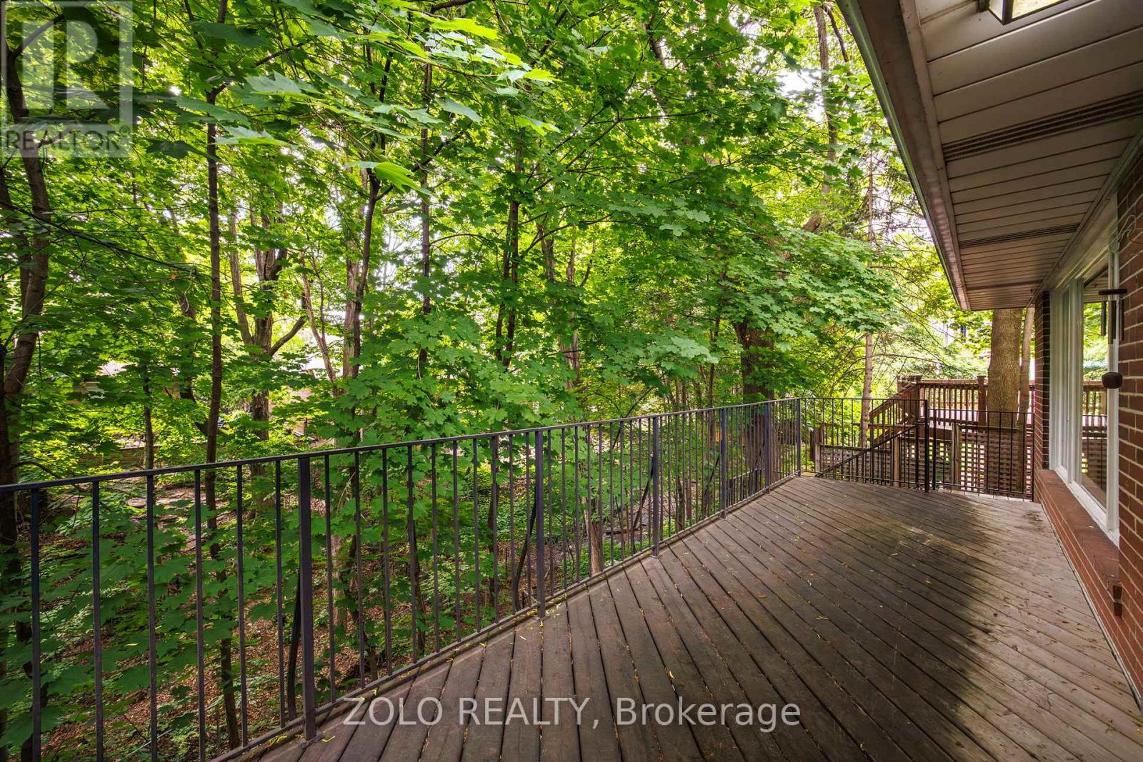 17 Hi Mount Drive, Toronto, Ontario  M2K 1X3 - Photo 32 - C13440304