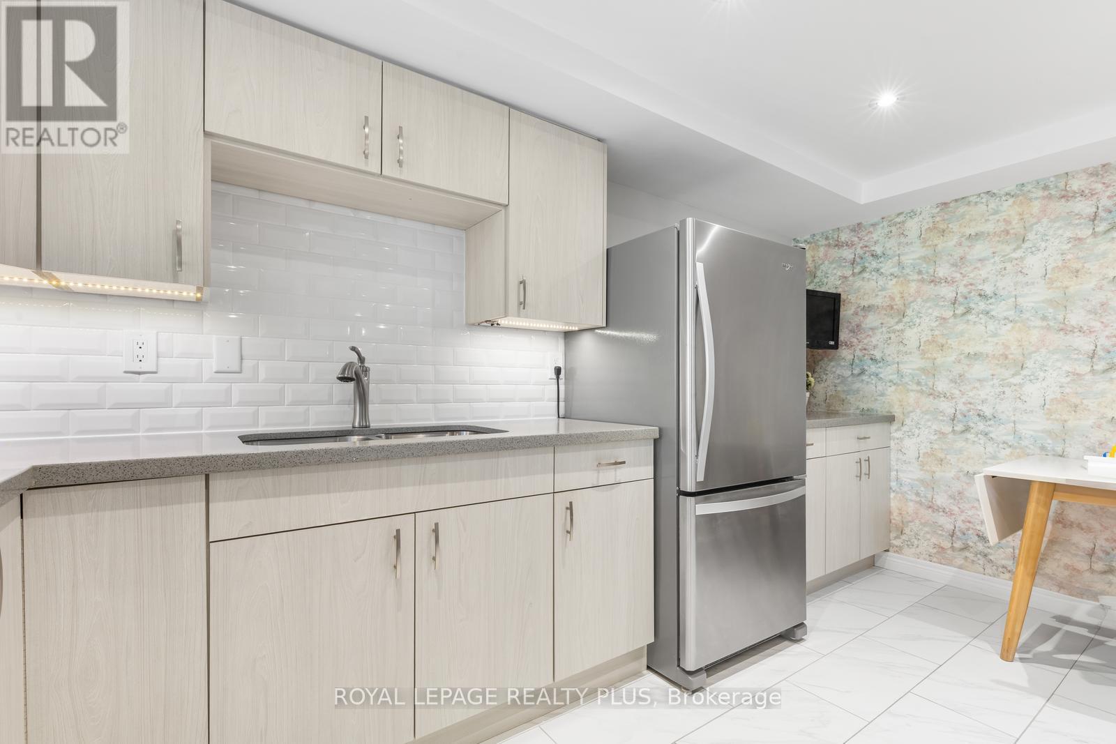 301 - 330 Mill Street S, Brampton, Ontario  L6Y 3V3 - Photo 17 - W13436318