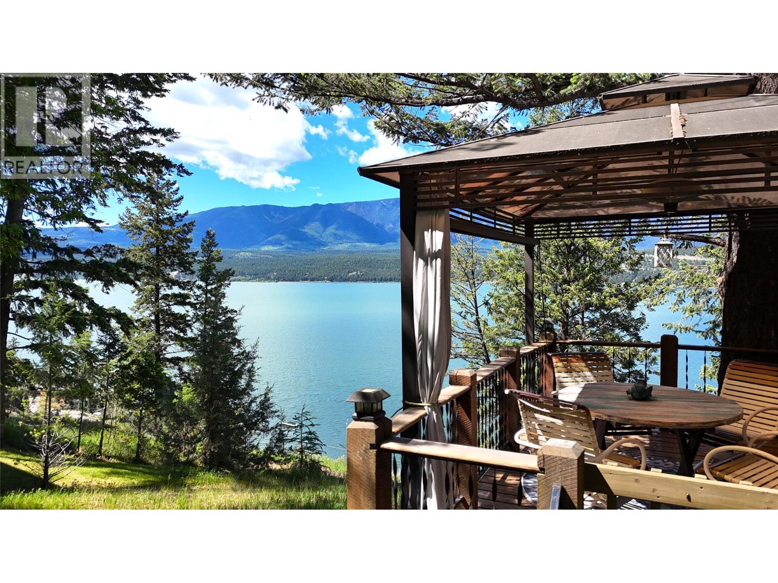 1121 Hilltop Road, Windermere, British Columbia  V0B 2L1 - Photo 1 - 10391273