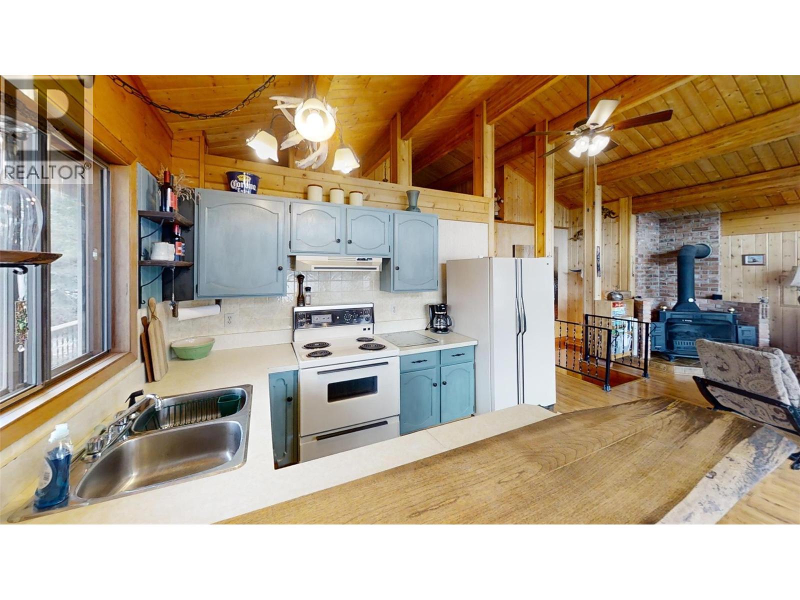 1121 Hilltop Road, Windermere, British Columbia  V0B 2L1 - Photo 14 - 10391273