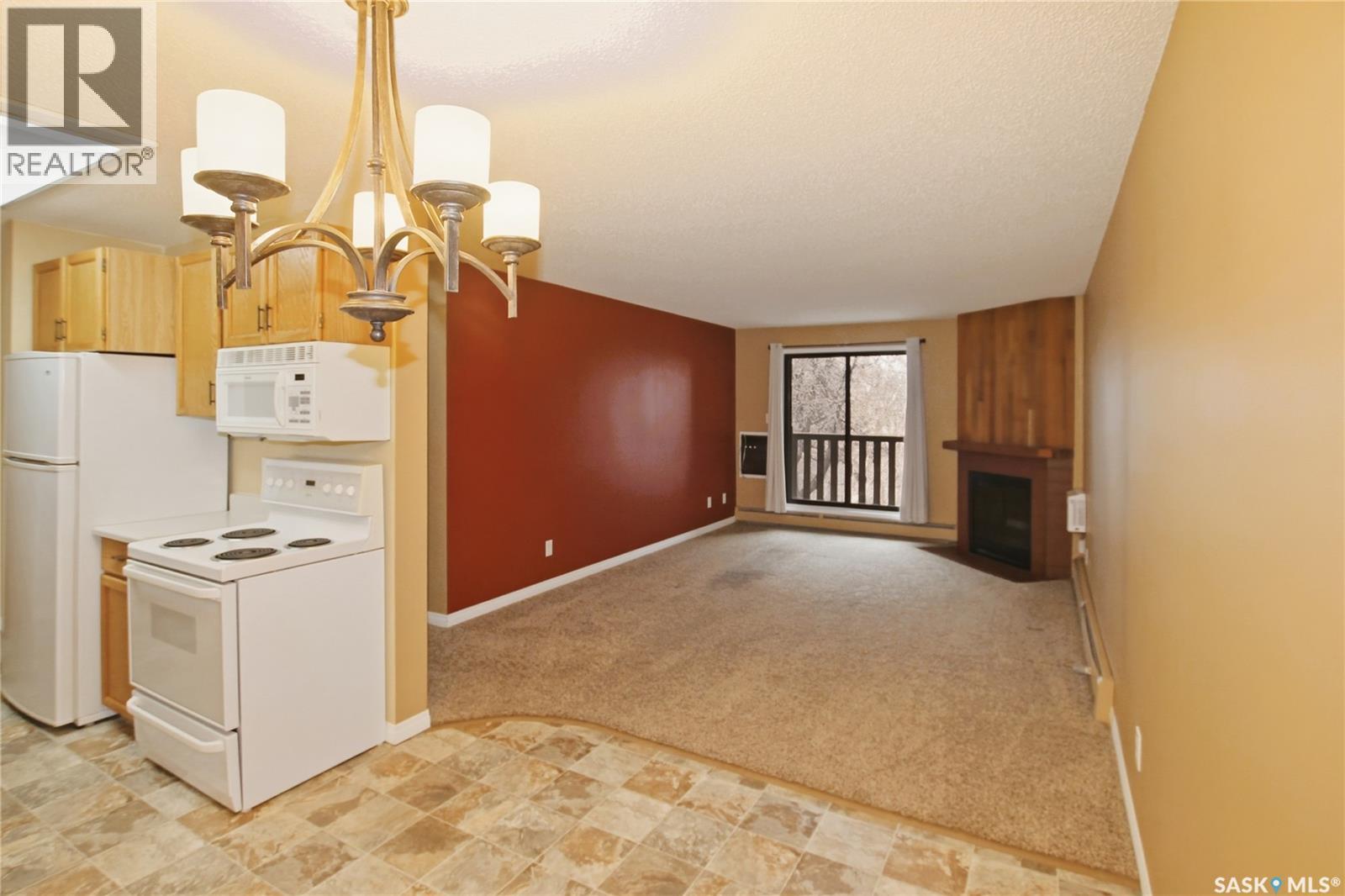 205 1130 9th Avenue Ne, Swift Current, Saskatchewan S9H 2S9 - Photo 5 - SK039196