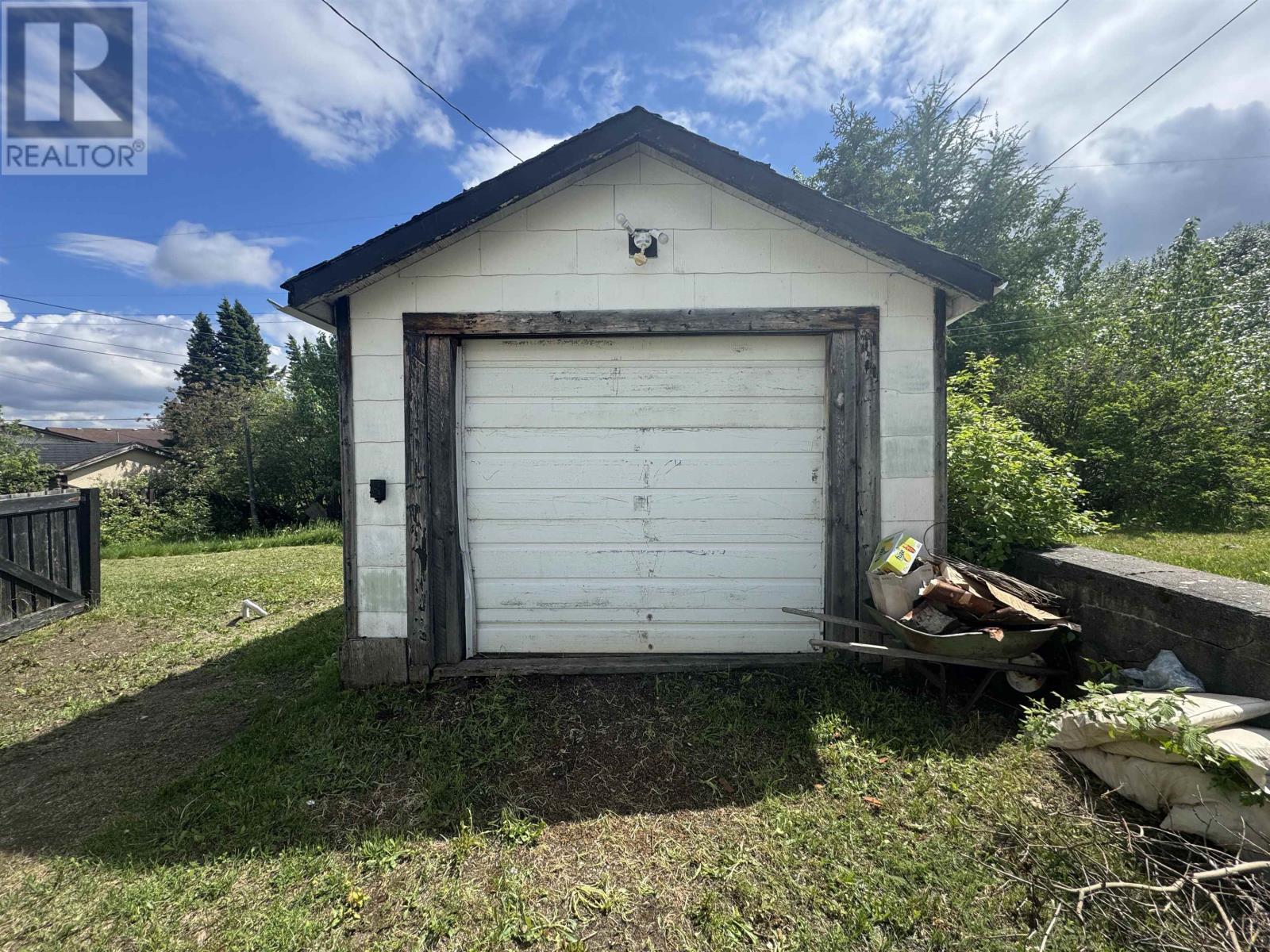 28 Warbler Drive, Manitouwadge, Ontario  P0T 2C0 - Photo 3 - TB2600668