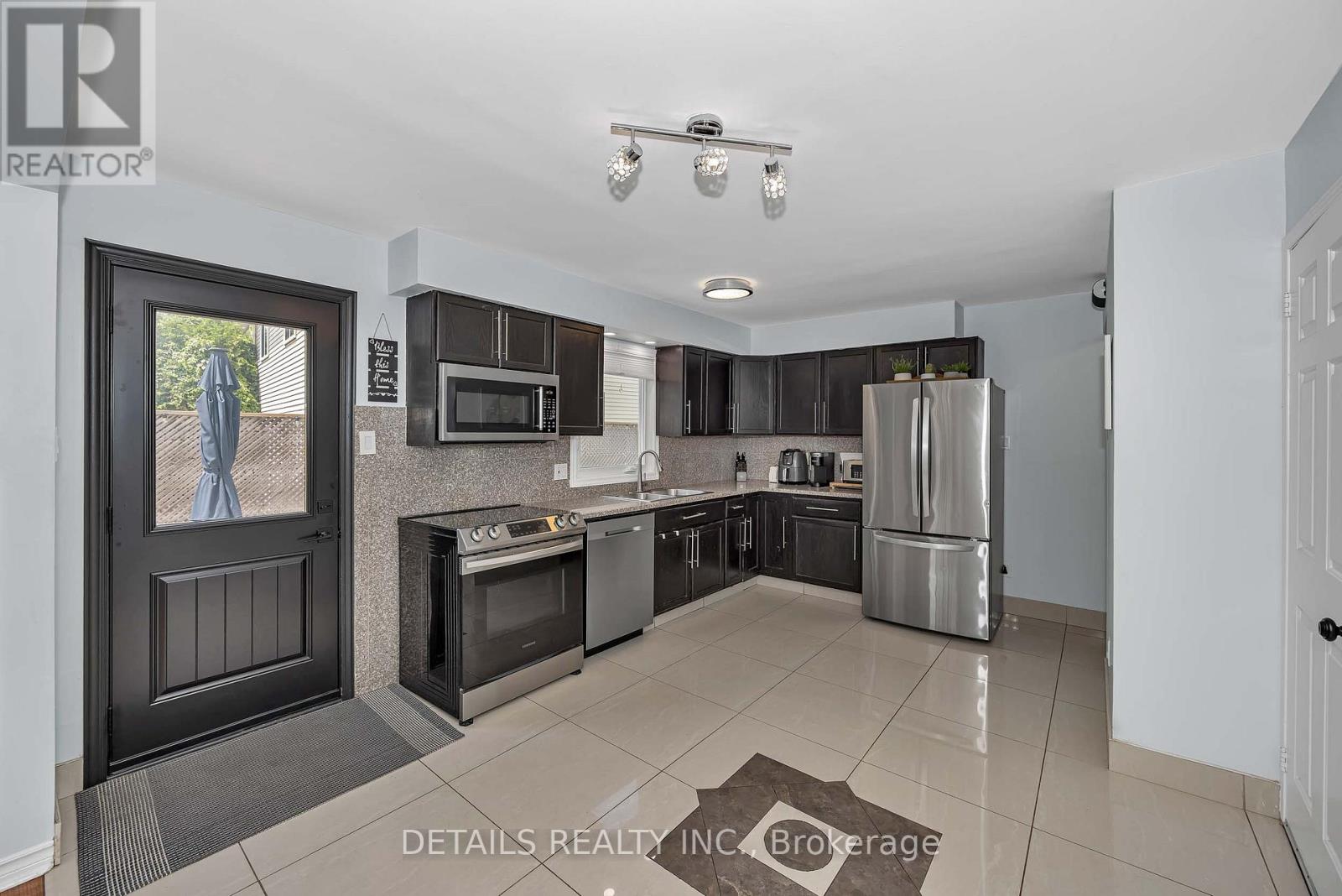 34 Raftus Square, Ottawa, Ontario  K2J 1J3 - Photo 12 - X13440372