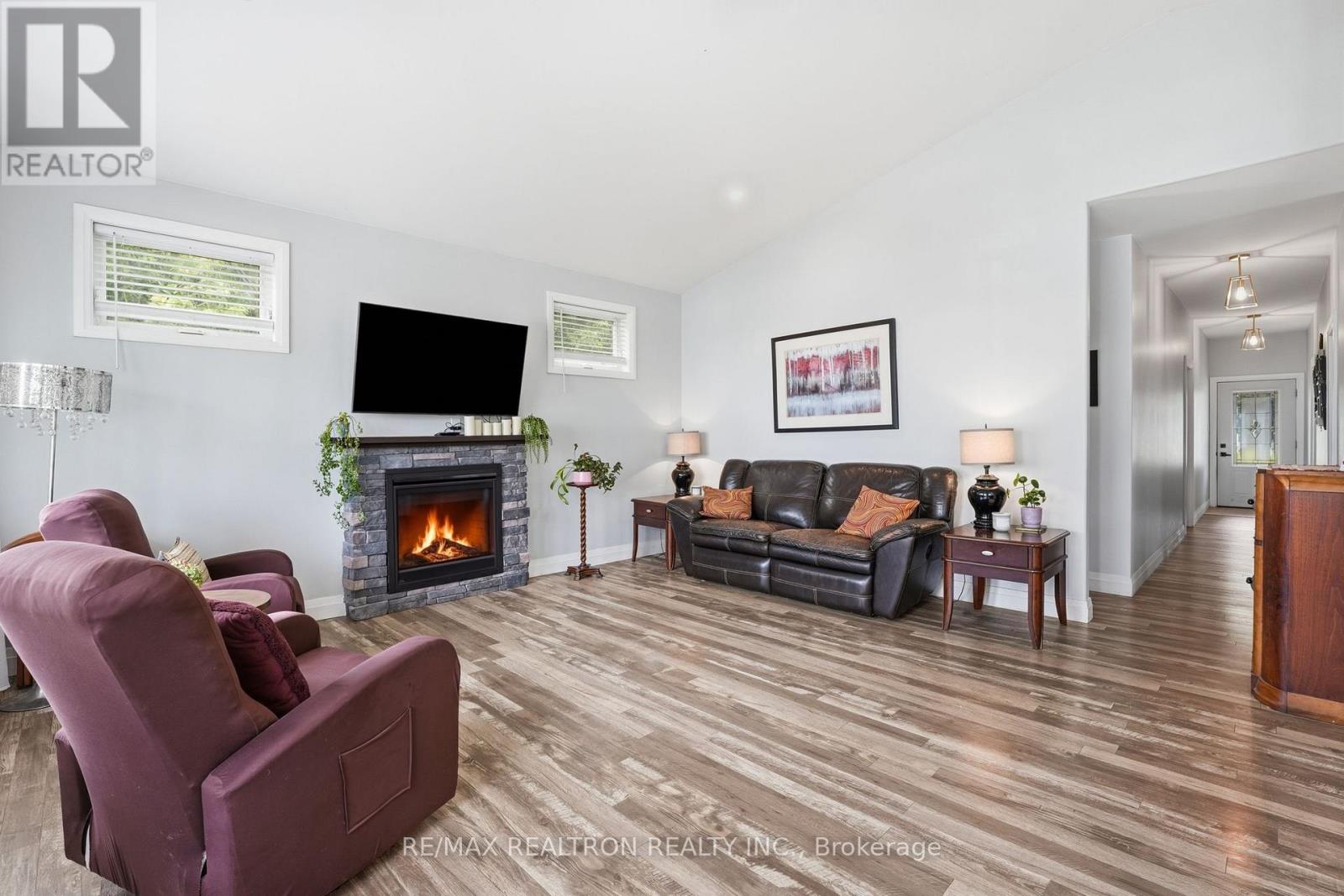 1050 Wisker Avenue, Innisfil, Ontario  L0L 1C0 - Photo 9 - N13440358