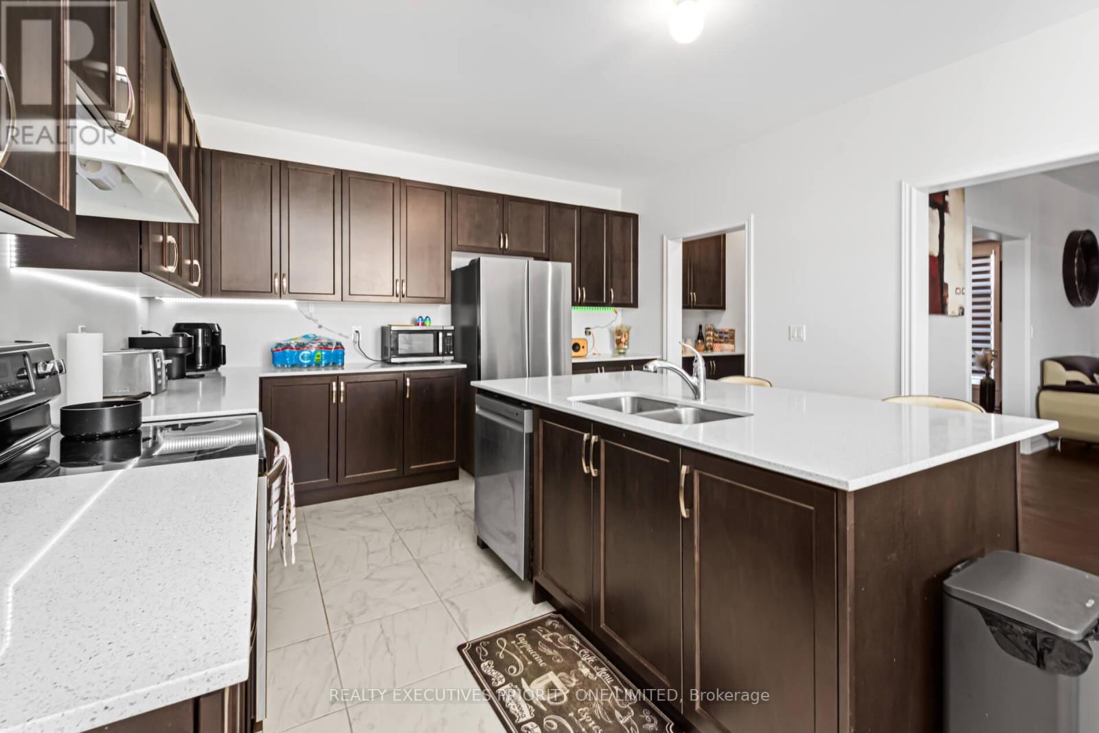 30 Sam Battaglia Crescent, Georgina, Ontario  L0E 1R0 - Photo 7 - N13440378