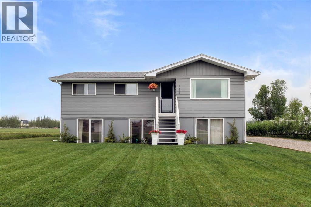 122 S 3 Street W, Magrath, Alberta T0K 1J0 - Photo 1 - A2306369