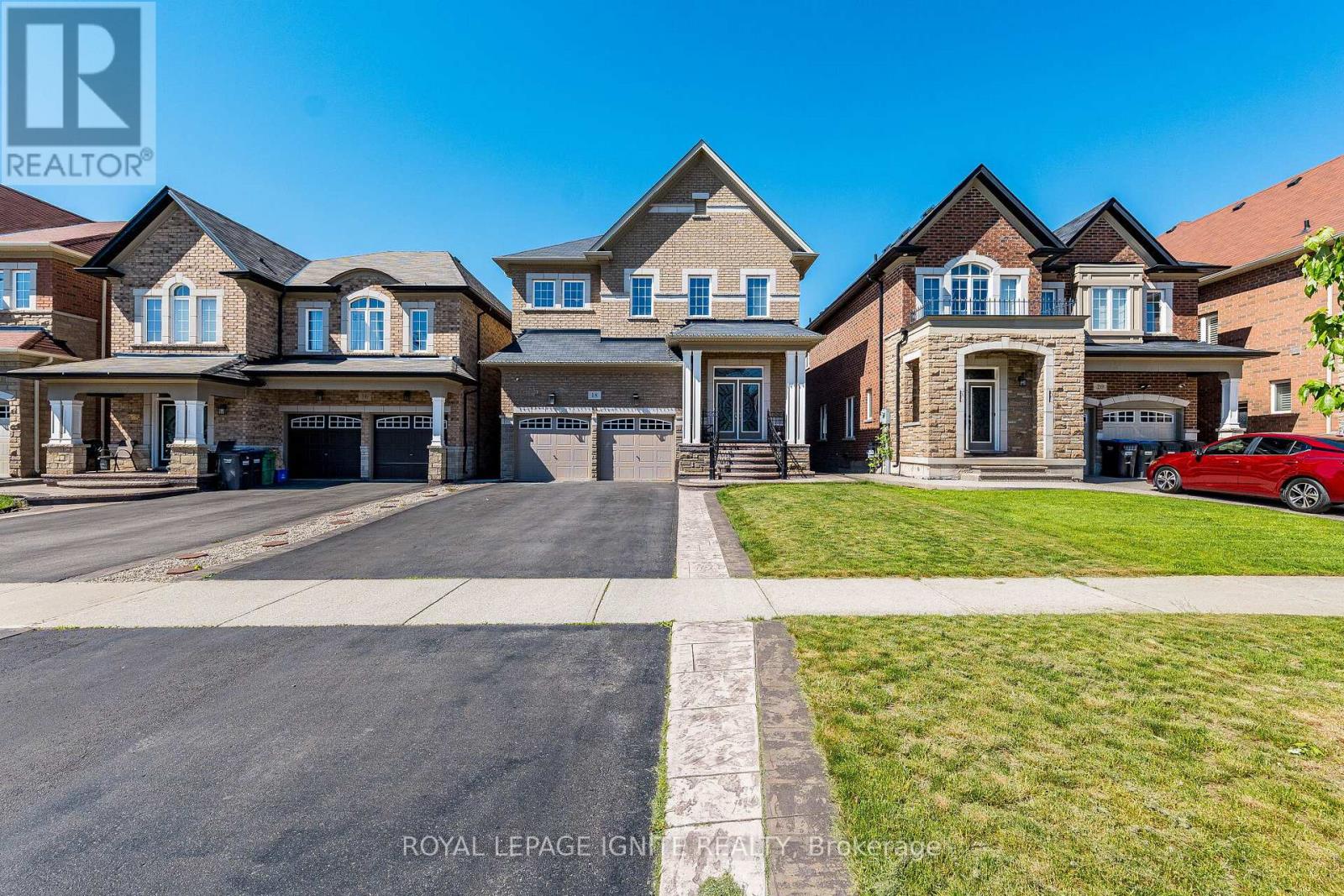 18 MONKTON CIRCLE, Brampton, Ontario