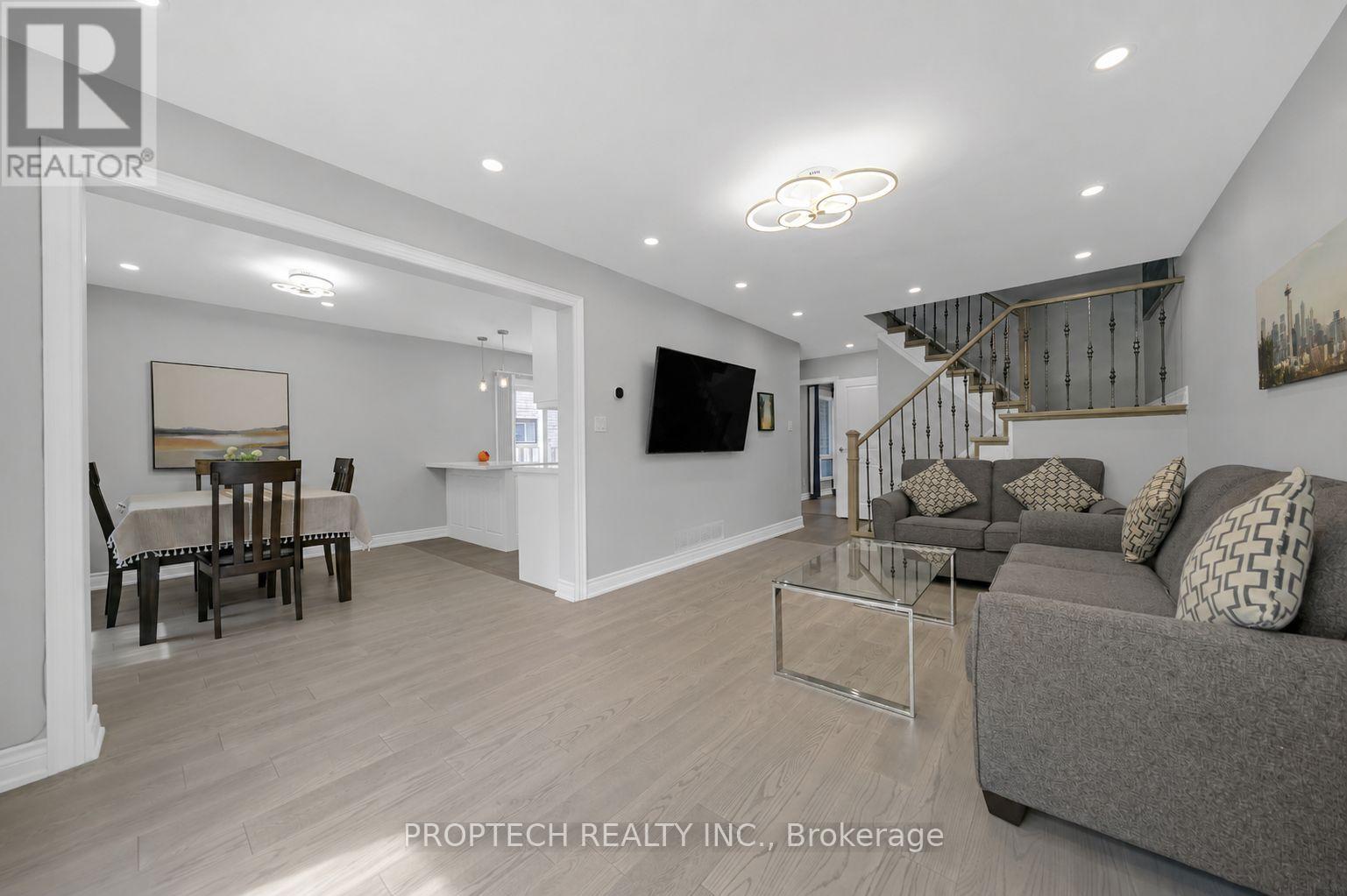 19 Clydesdale Road, Markham, Ontario  L3R 3S8 - Photo 7 - N13439590