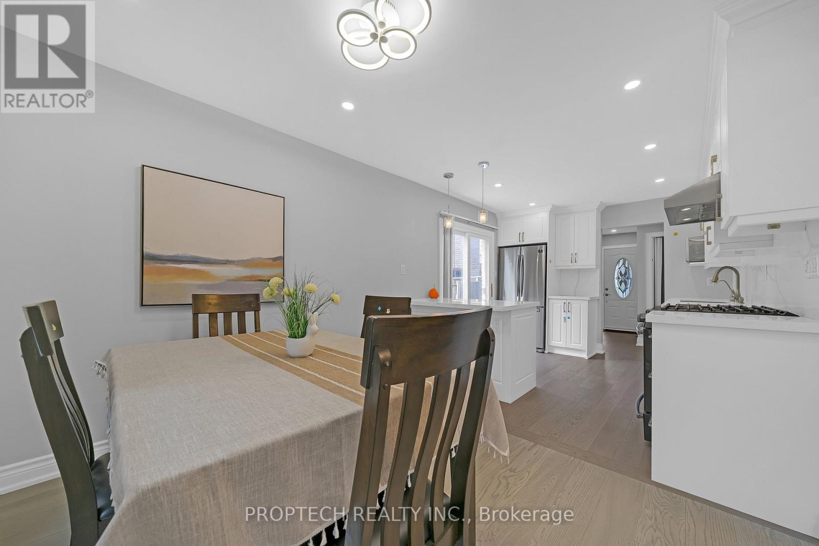 19 Clydesdale Road, Markham, Ontario  L3R 3S8 - Photo 9 - N13439590