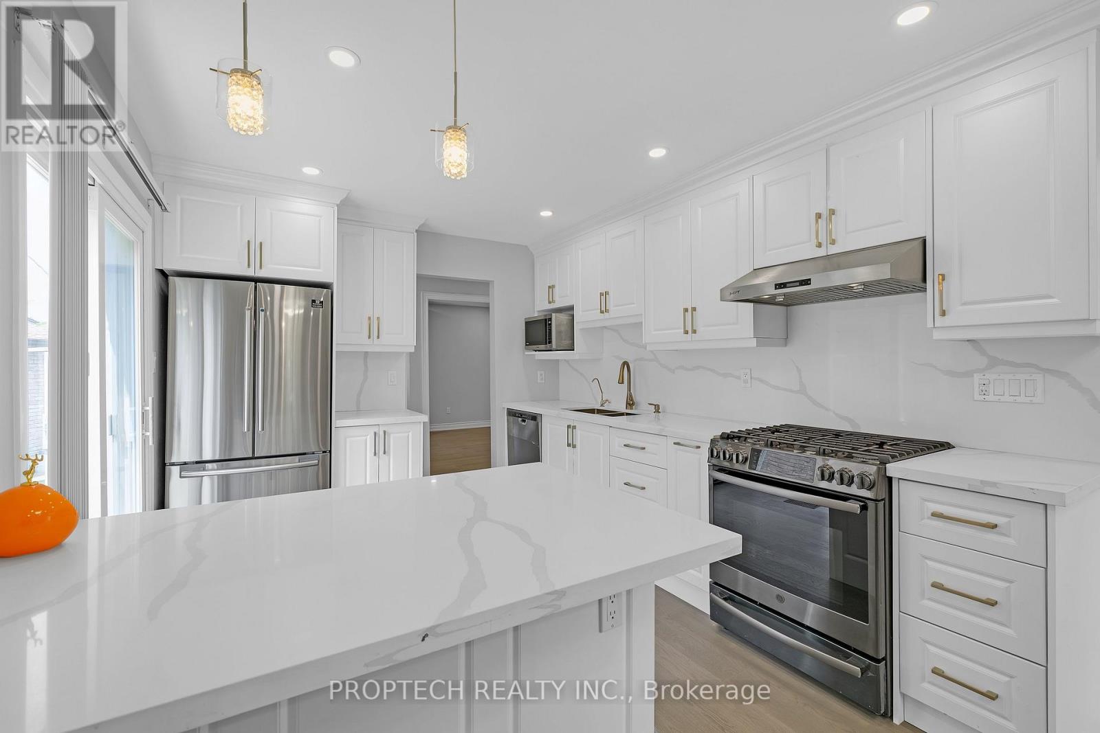 19 Clydesdale Road, Markham, Ontario  L3R 3S8 - Photo 11 - N13439590