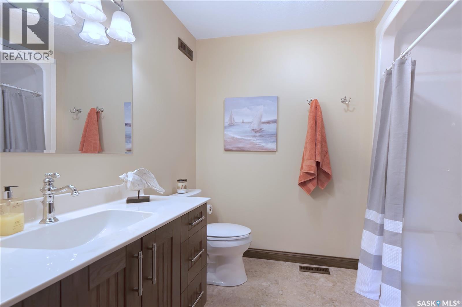 662 Valley Drive, South Lake, Saskatchewan  S0H 4C0 - Photo 24 - SK039295