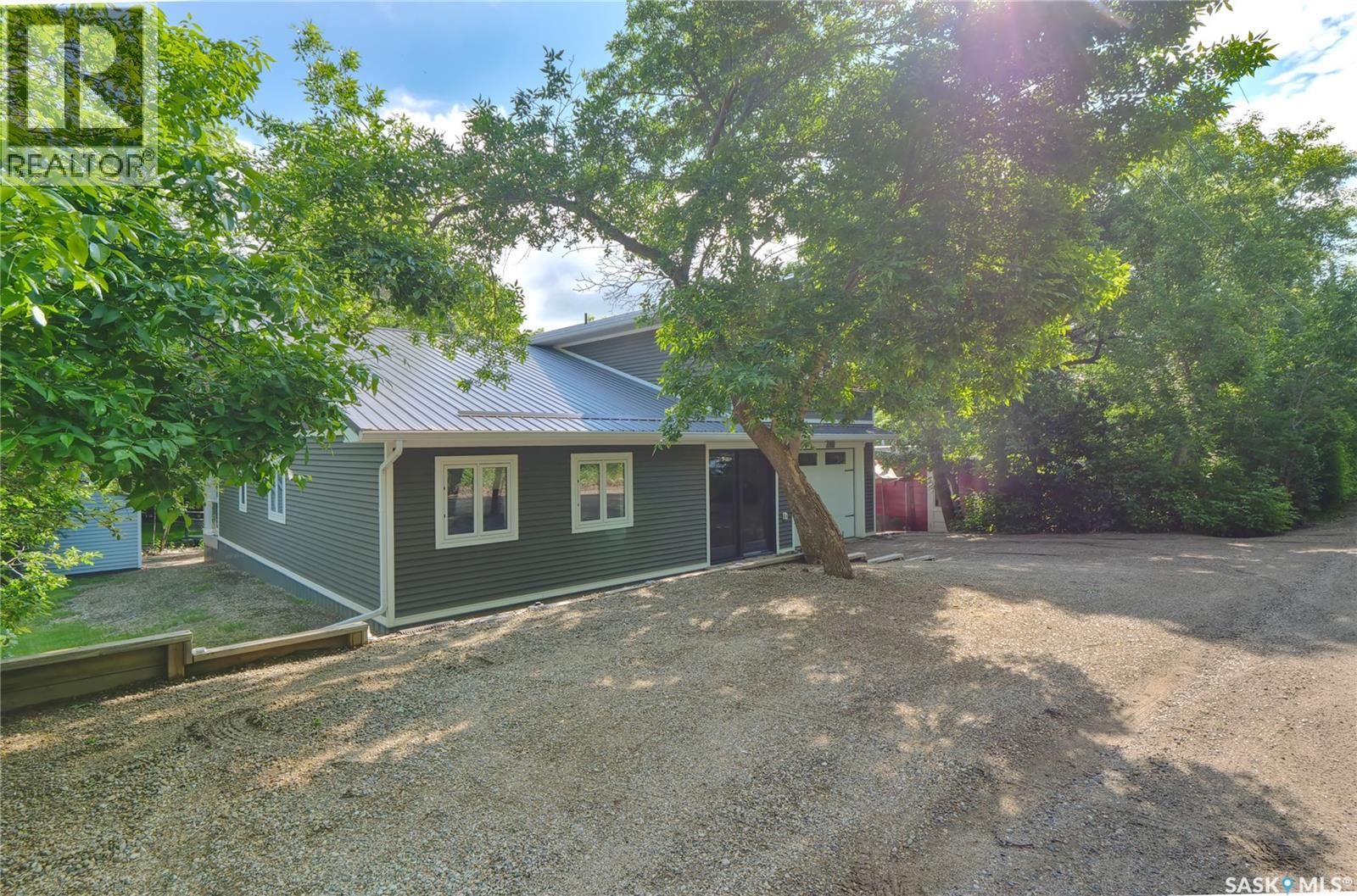 662 Valley Drive, South Lake, Saskatchewan  S0H 4C0 - Photo 44 - SK039295