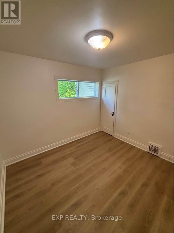 376 - 376 Montfort Street, Ottawa, Ontario K1L 5N1 - Photo 2 - X13440502