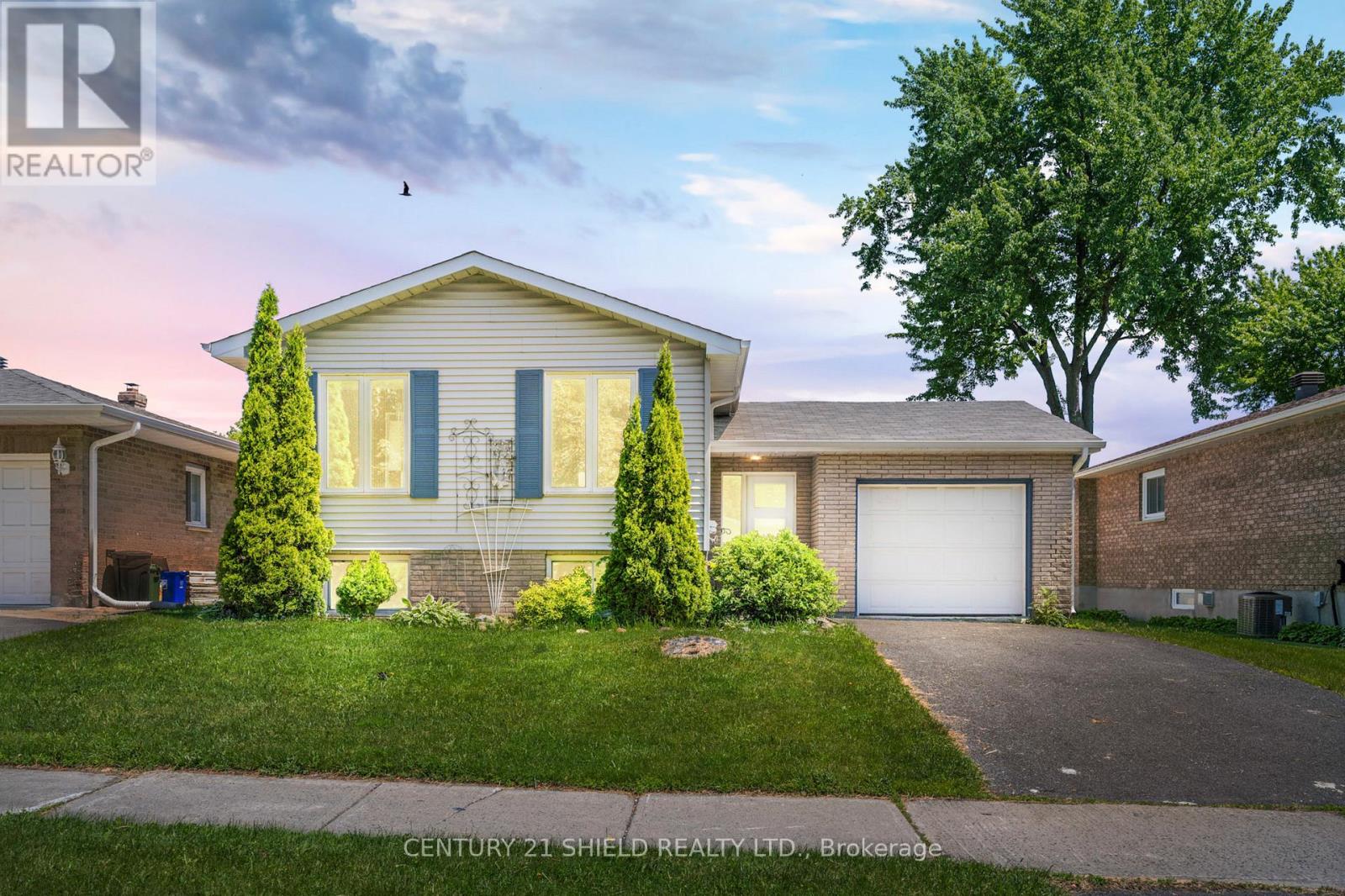736 Champlain Drive, Cornwall, Ontario  K6H 6S8 - Photo 2 - X13440488