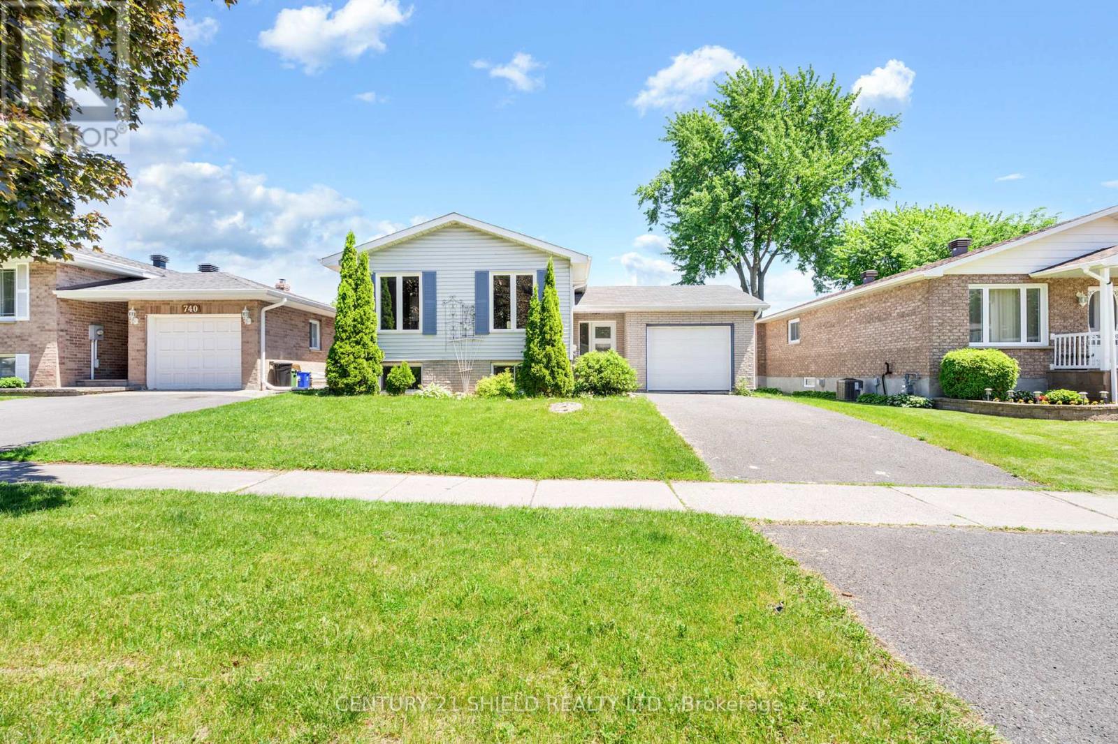 736 Champlain Drive, Cornwall, Ontario  K6H 6S8 - Photo 3 - X13440488