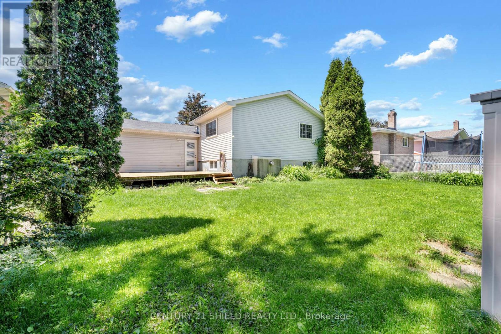 736 Champlain Drive, Cornwall, Ontario  K6H 6S8 - Photo 8 - X13440488