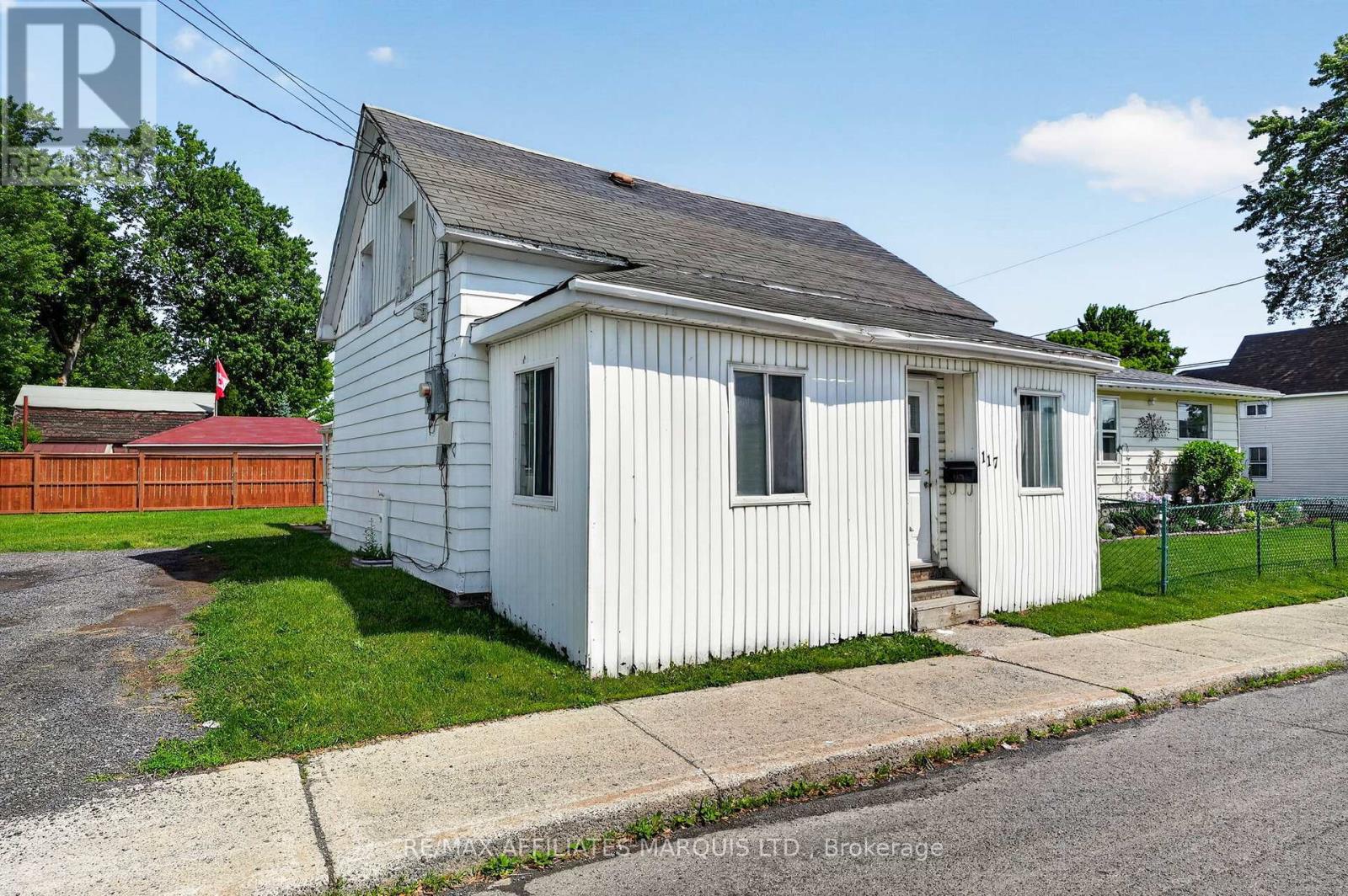 117 SIXTH STREET W, Cornwall, Ontario