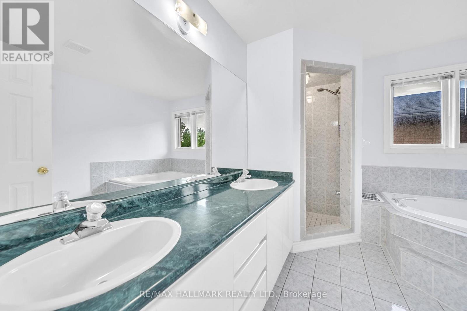 3 Creekview Avenue, Richmond Hill, Ontario  L4C 9X1 - Photo 23 - N13438234