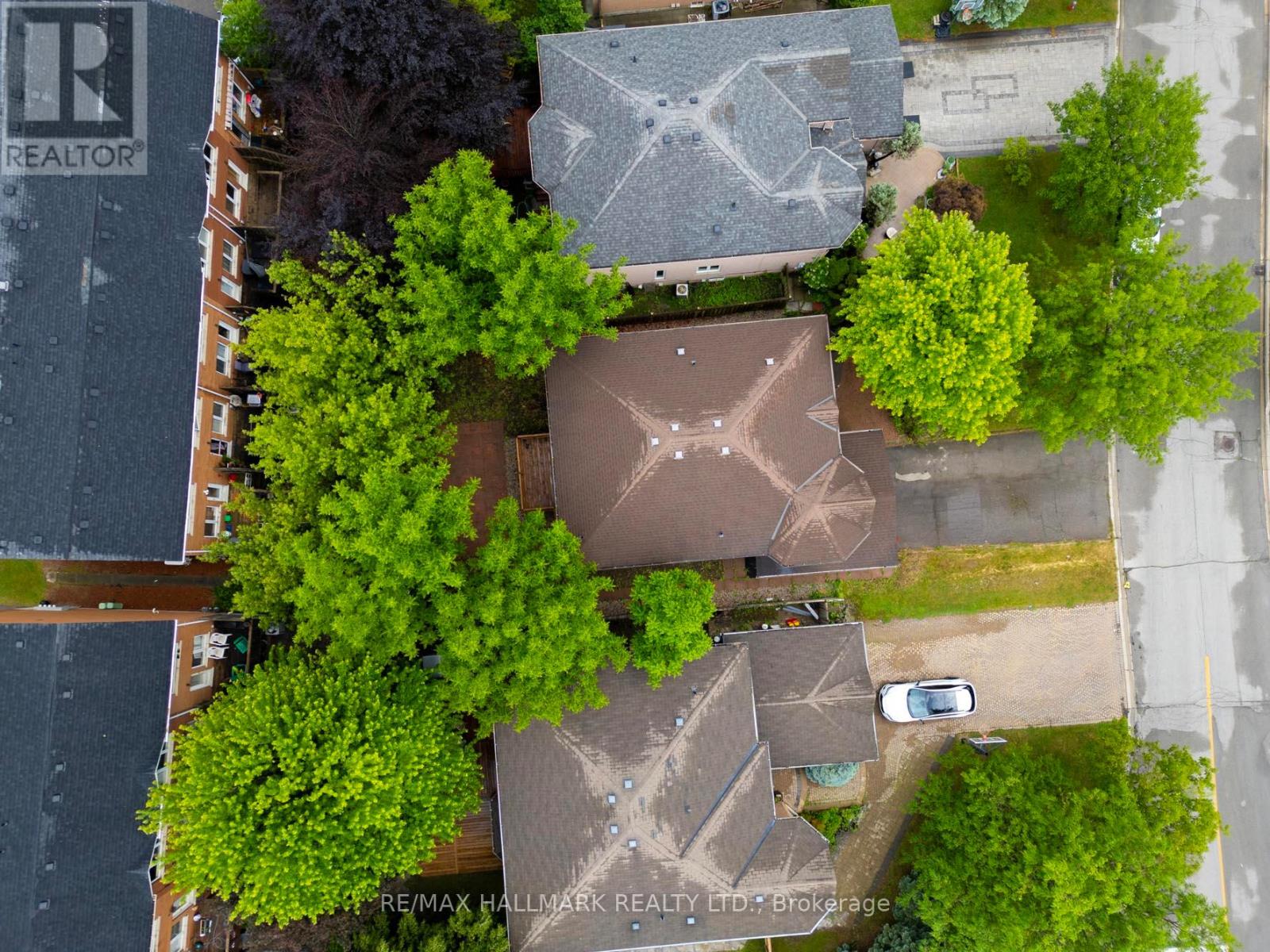 3 Creekview Avenue, Richmond Hill, Ontario  L4C 9X1 - Photo 47 - N13438234