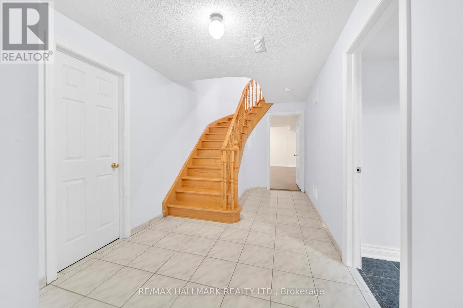 3 Creekview Avenue, Richmond Hill, Ontario  L4C 9X1 - Photo 38 - N13438234