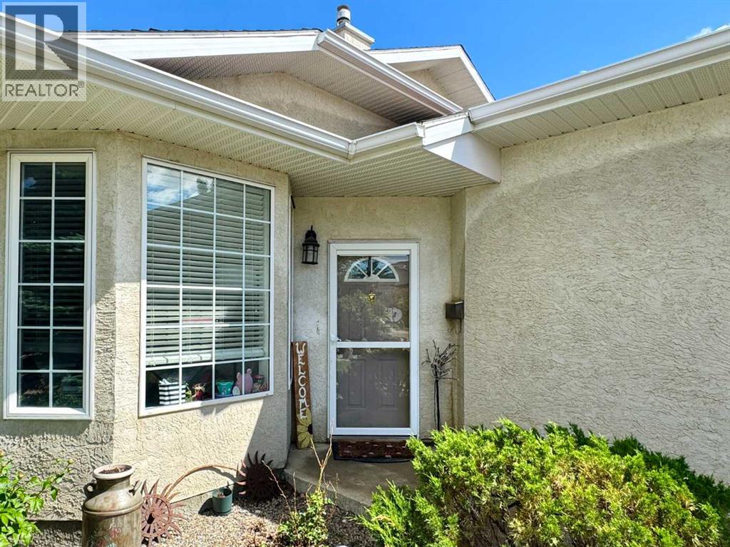 93 Heritage Crescent W, Lethbridge, Alberta  T1K 6X2 - Photo 3 - A2317590