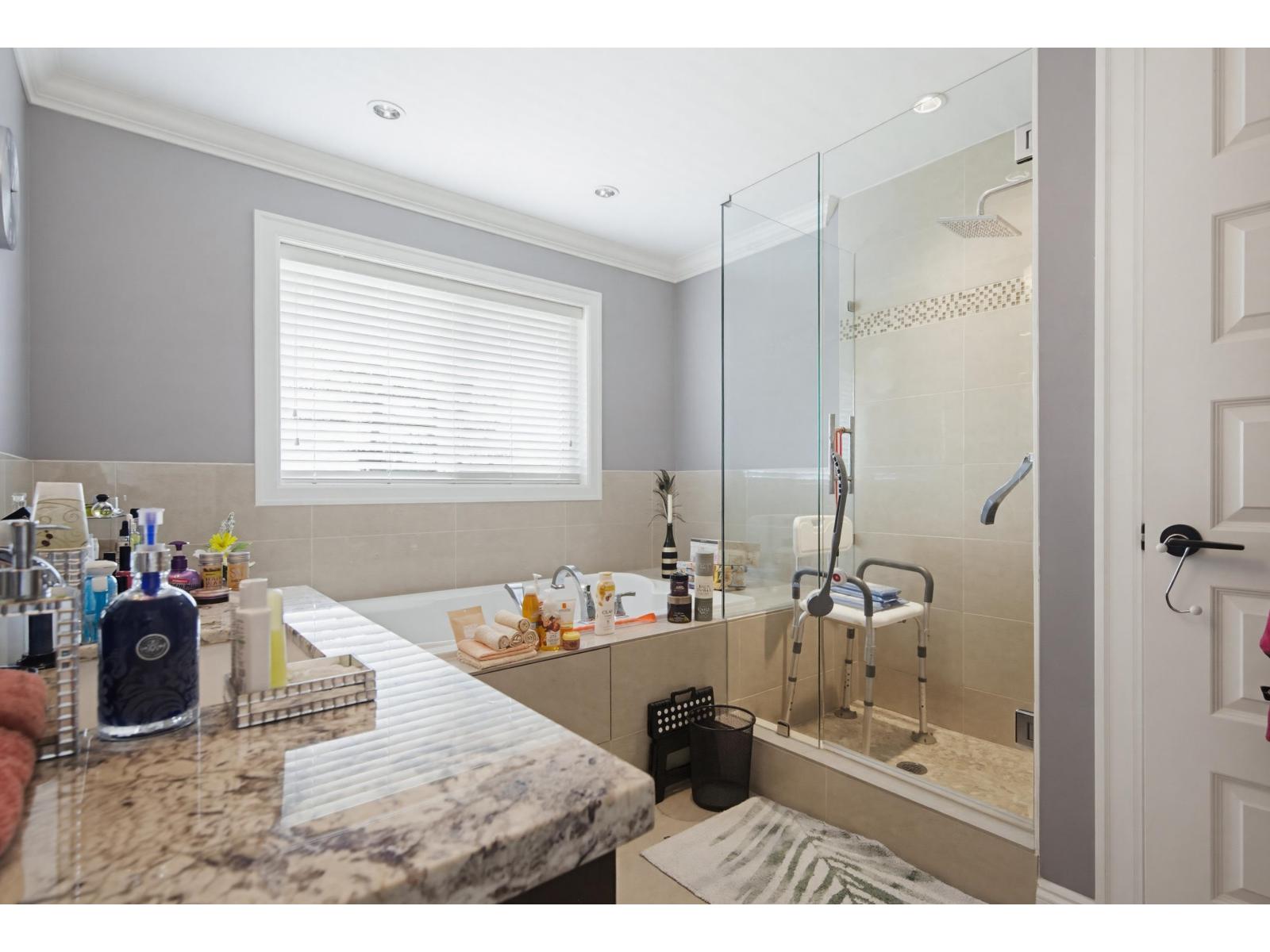 34615 Gordon Place, Mission, British Columbia  V2V 6P9 - Photo 23 - R3135527