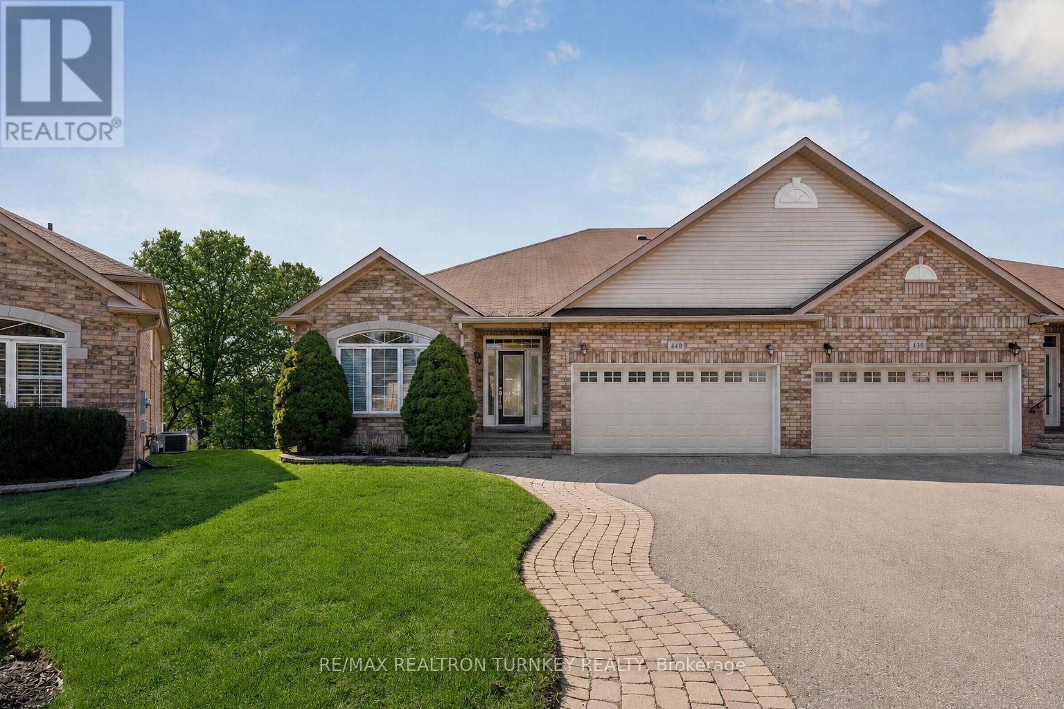 440 Morley Cook Crescent, Newmarket, Ontario  L3X 2M3 - Photo 5 - N13436720