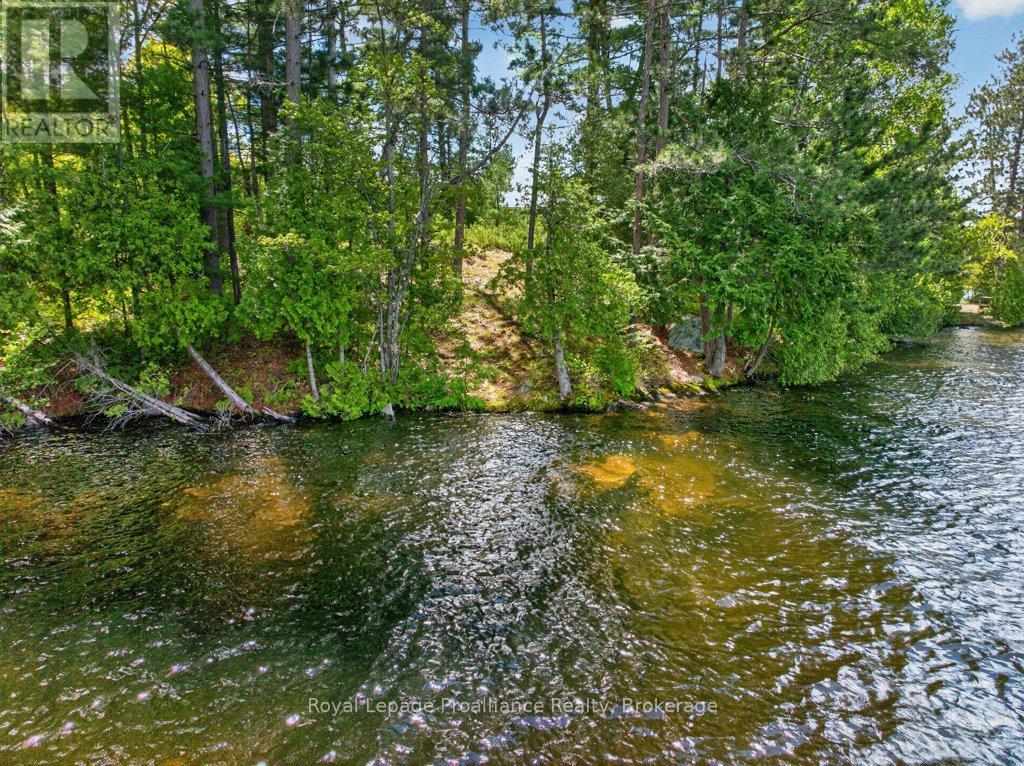 2485 ALF'S BAY LANE, Frontenac, Ontario
