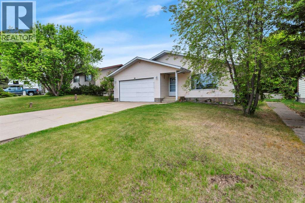 4605 53 Street, Rimbey, Alberta  T0C 2J0 - Photo 2 - A2317728