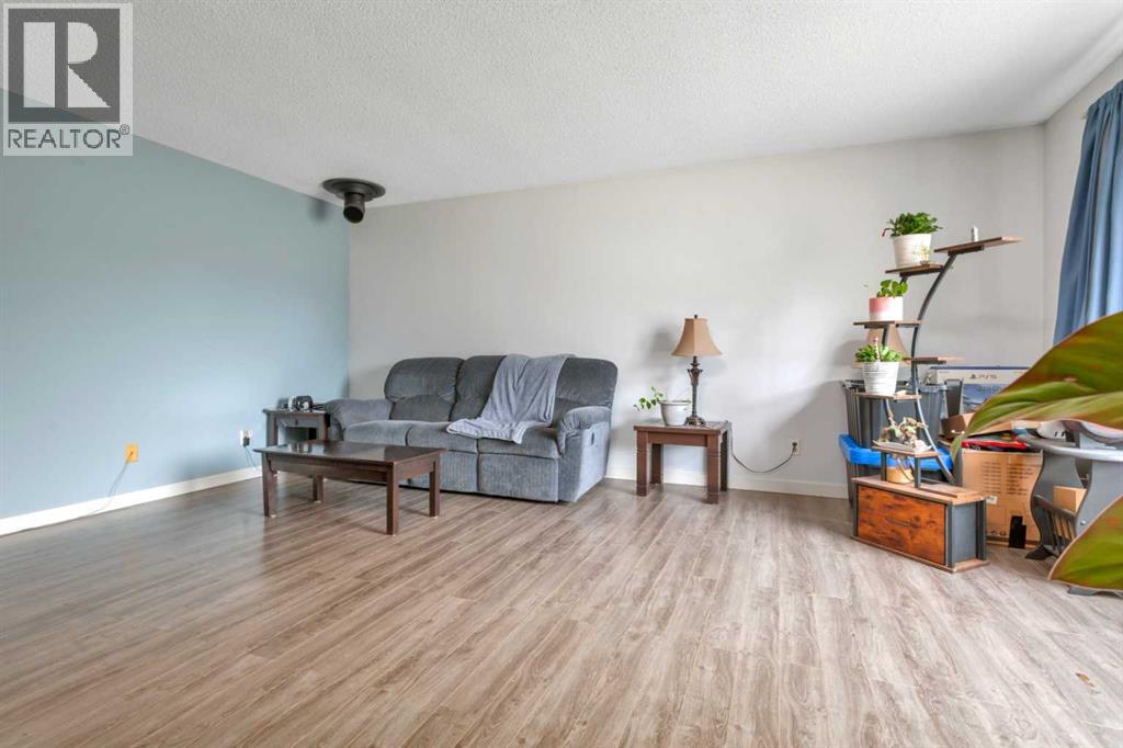 4605 53 Street, Rimbey, Alberta  T0C 2J0 - Photo 5 - A2317728
