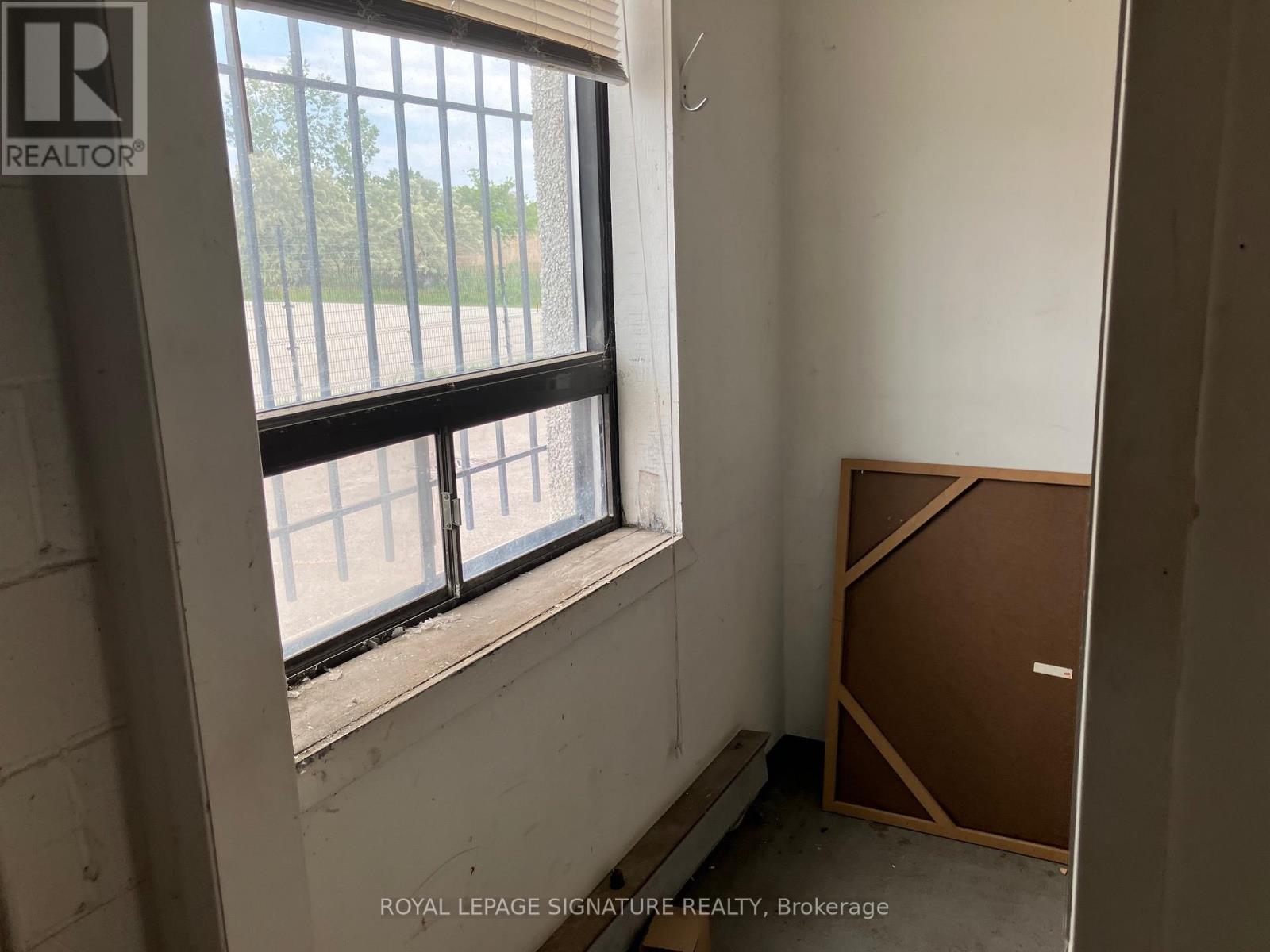 2 - 59 Comstock Road, Toronto, Ontario  M2K 0E3 - Photo 7 - E13424252
