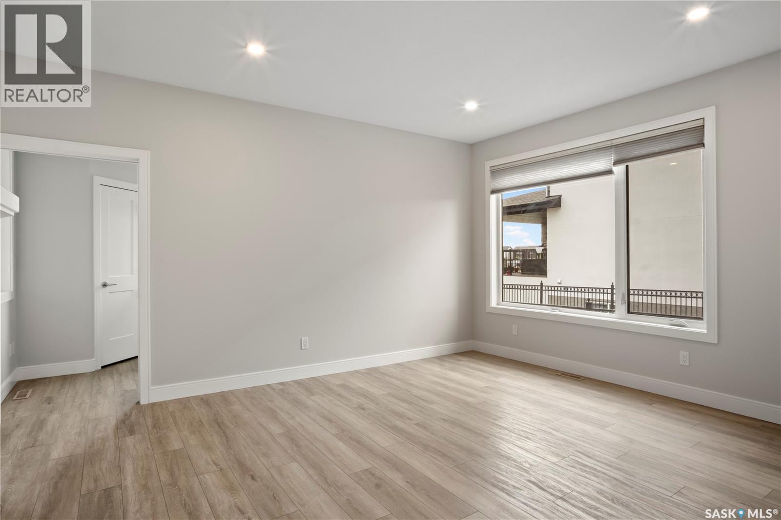 3312 Crosbie Crescent, Regina, Saskatchewan  S4V 3S4 - Photo 8 - SK038997