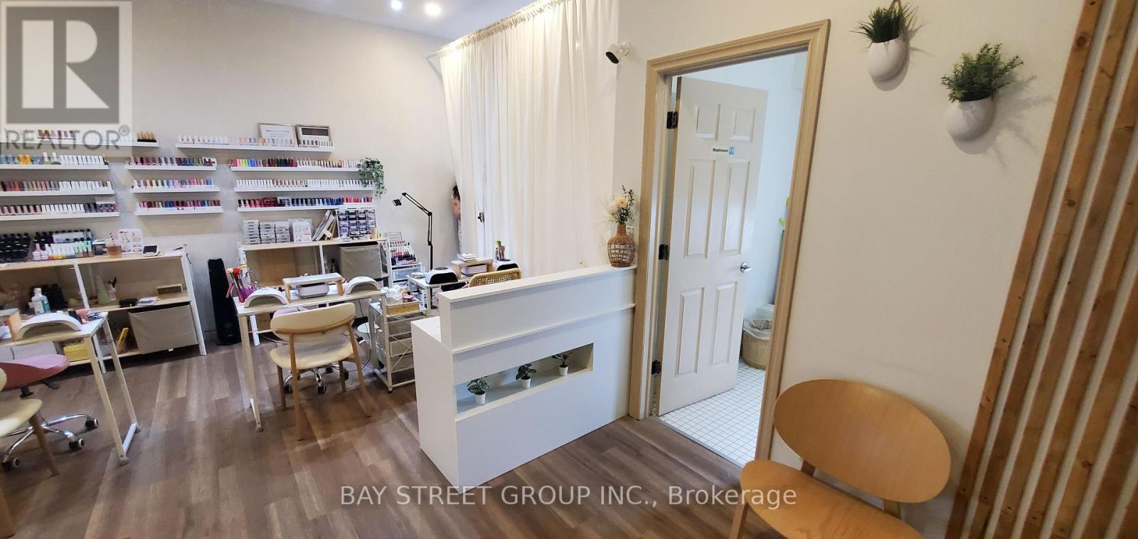 Second Floor - 4893 Yonge Street, Toronto, Ontario  M2N 5N4 - Photo 11 - C13440524