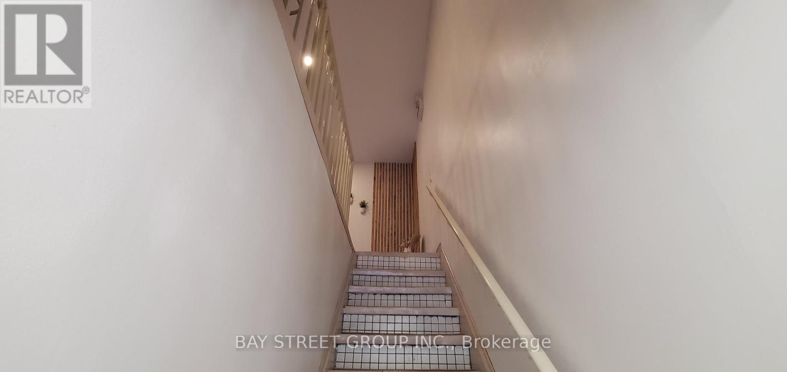 Second Floor - 4893 Yonge Street, Toronto, Ontario  M2N 5N4 - Photo 2 - C13440524