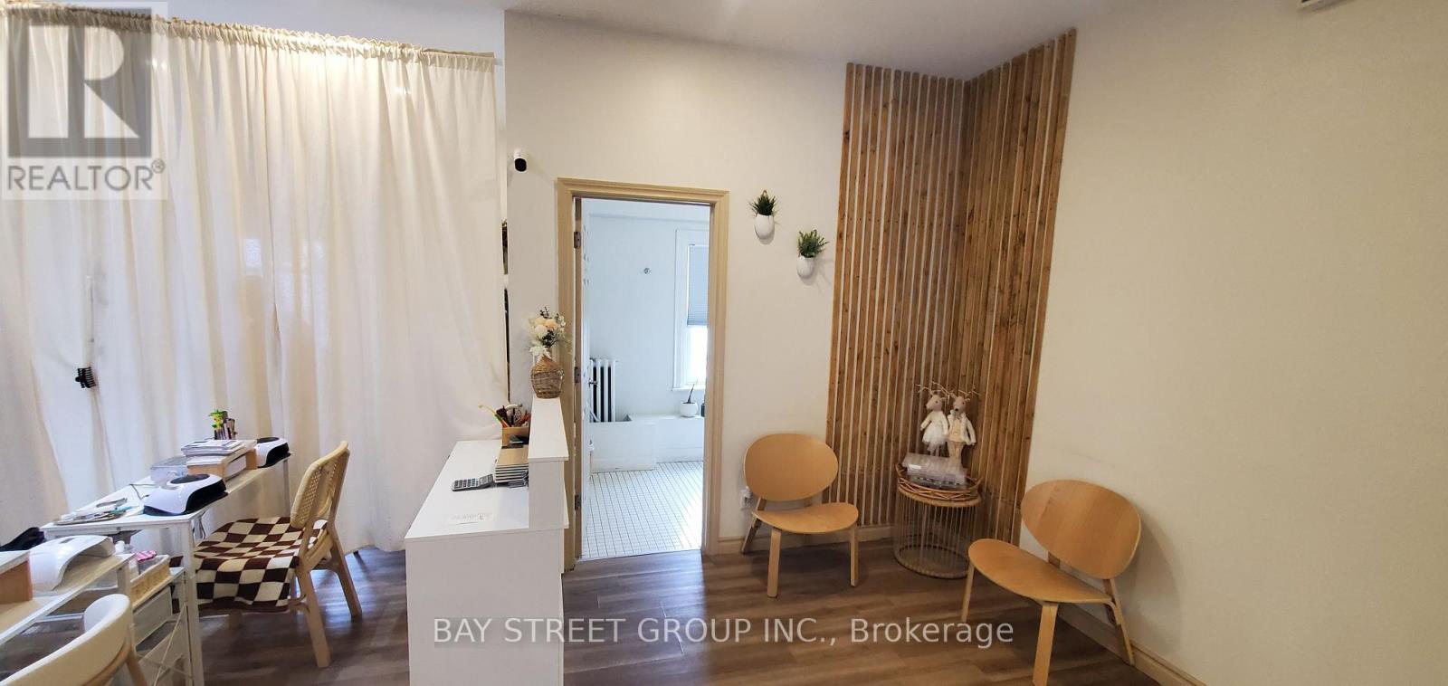 Second Floor - 4893 Yonge Street, Toronto, Ontario  M2N 5N4 - Photo 4 - C13440524