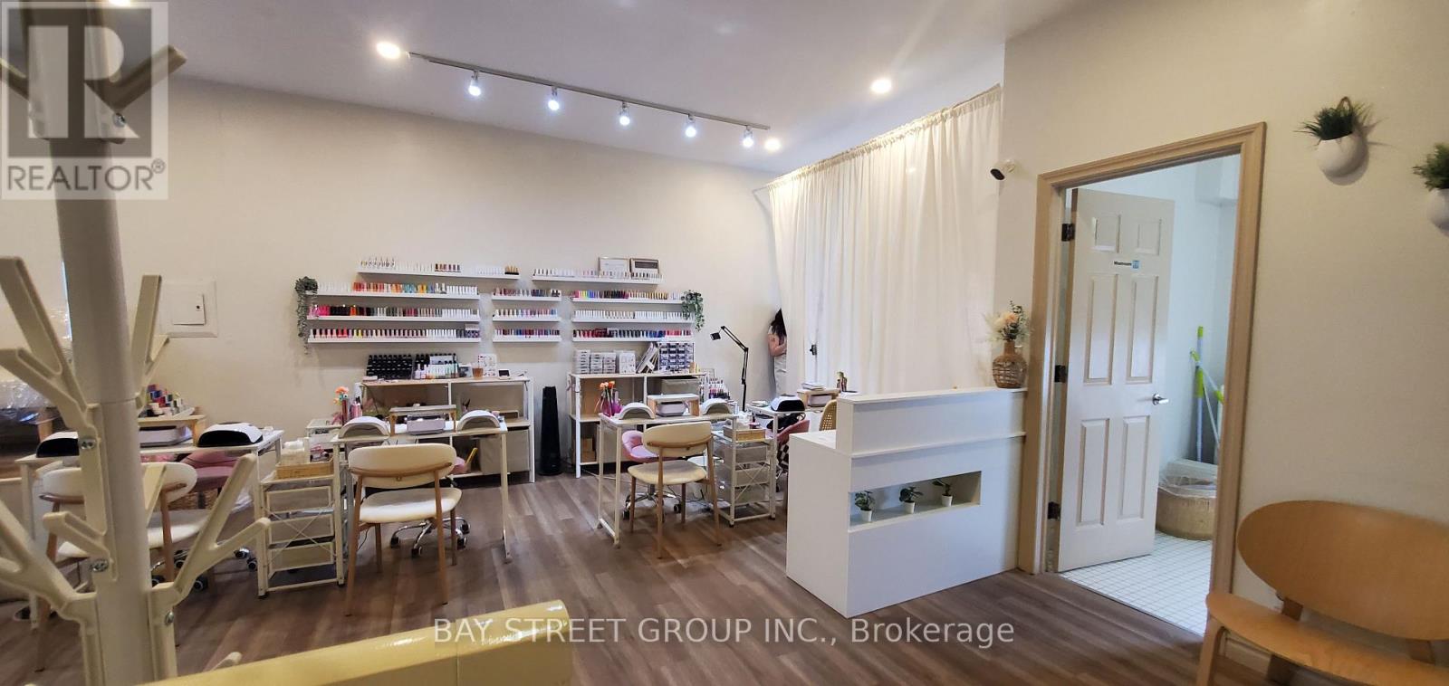 Second Floor - 4893 Yonge Street, Toronto, Ontario  M2N 5N4 - Photo 7 - C13440524