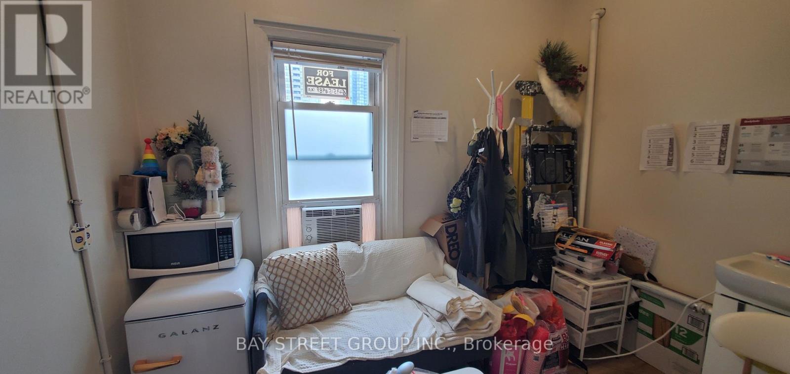 Second Floor - 4893 Yonge Street, Toronto, Ontario  M2N 5N4 - Photo 8 - C13440524